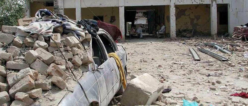 Die Taliban in Afghanistan drohen mit einer Welle Selbstmordanschlägen.