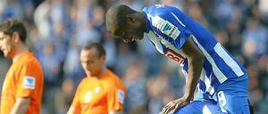 Ramos (oben) bejubelt mit Allagui seinen Treffer zum 1:0.