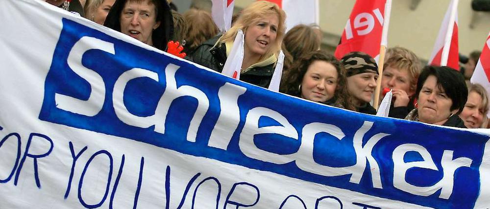 Im Zuge der Schlecker-Pleite wurden mehr als 10 000 Mitarbeitern gekündigt, doch die wollen ihren Rausschmiss nicht einfach so hinnehmen. 
