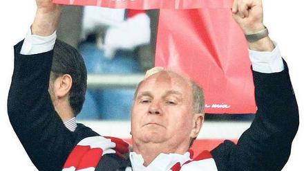 Politischer Fall. Uli Hoeneß hat mit seiner publik gewordenen Steuerhinterziehungsbeichte in den Vorwahlkampf eingegriffen. Foto: sampics