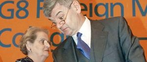 Fischer und Albright bei einem G8-Gipfel im Jahr 1999. 