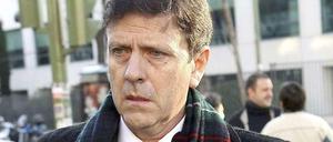Gut weggekommen: Der Dopingarzt Fuentes macht den Abgang nach dem milden Urteil.