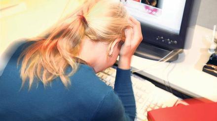 Am Ende. Oft lautet die Diganiose „Burn-Out“, wenn jemand nicht mehr kann. Krankenkassen meinen, dies sei zu undifferenziert. In der Grafik ist dargestellt, für wie viele Krankentage 100 Beschäftigte zusammen im Jahr fehlen. Foto: dpa
