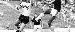 Michael Zimmer (Spieler rechts), genannt „Zippo“, heute 57 Jahre und eingefleischter Zehlendorfer, kickte 1976 mit Tennis Borussia in der Bundesliga.