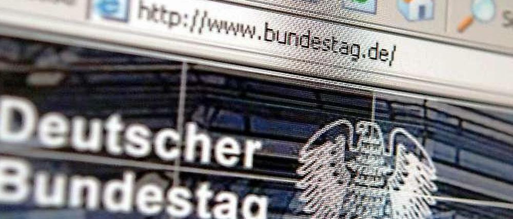 Die Enquete-Kommission des Bundestages für Internet und digitale Gesellschaft hat am Donnerstag nach drei Jahren ihren Abschlussbericht vorgelegt.