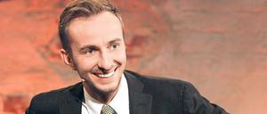 Jan Böhmermann startet am heutigen Donnerstag mit einem neuem Format auf EinsPlus: „Lateline“. Der 32-Jährige machte sich in der Talkshow „Roche &amp; Böhmermann“ einen Namen, ehe sie überraschend beendet wurde.
