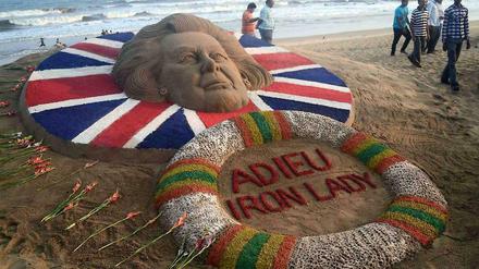 Auch in der früheren britischen Kolonie Indien trauern die Menschen um die verstorbene britische Premierministerin Margaret Thatcher.