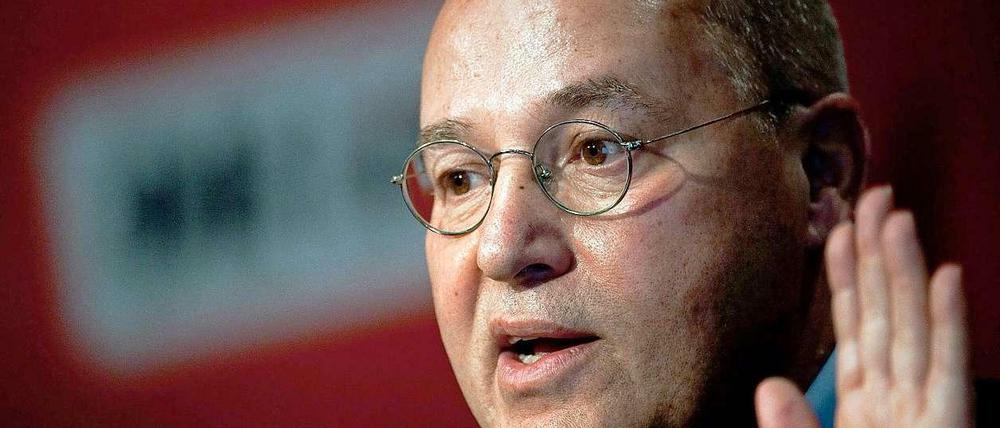 In Hinblick auf Aussagen über ehemalige Stasi-Kontakte soll Gregor Gysi eine eidesstattliche Falschaussage gemacht haben - die Hamburger Staatsanwaltschaft ermittelt.