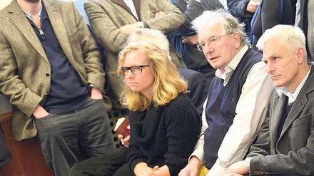 Beim Suhrkamp-Prozess. Autoren Andreas Maier (li.) u. Rainald Goetz (re.) Foto: dpa