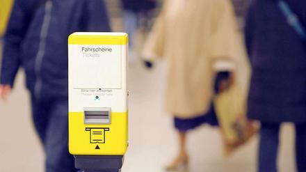 Die Zahl der Schwarzfahrer bei der S-Bahn ist erneut gestiegen. Im vorigen Jahr wurden 300 000 Fahrgäste ohne gültiges Ticket festgestellt.