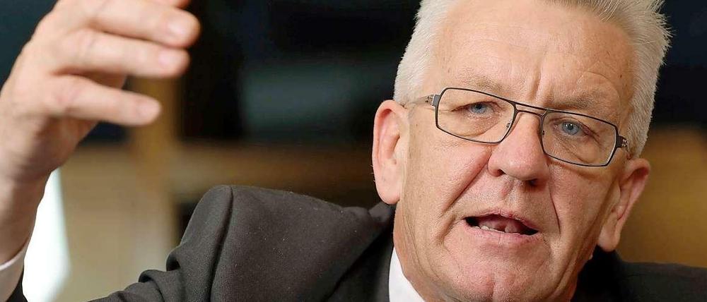 Droht Baden-Württembergs Ministerpräsident Winfried Kretschmann mit Stuttgart 21 ein ähnliches Debakel wie seinem Berliner Kollegen mit dem BER?