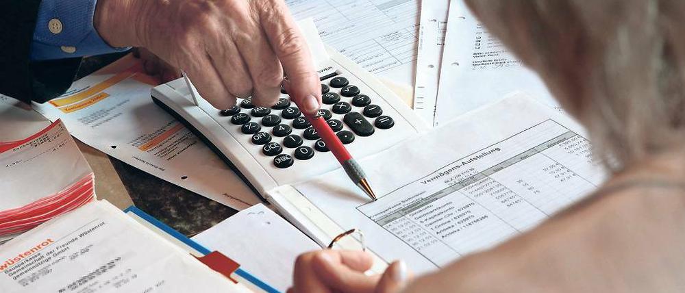Gut beraten? Auf Portalen wie Whofinance oder Censum kann man Finanzvermittler bewerten. Foto: dpa