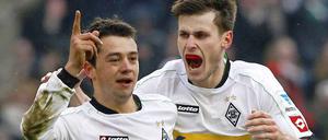 Unentschiedenlächeln. Gladbachs Torschütze Amin Younes (links) jubelt mit Havard Nordtveit.