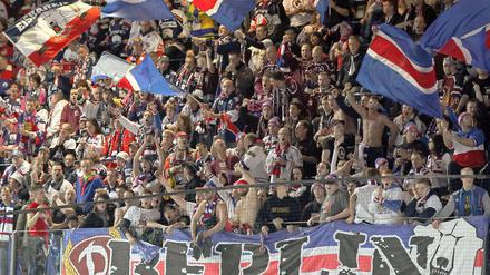 Wenig freie Plätze. Seit der Saison 2009/2010 spielen die Eisbären in der Arena am Ostbahnhof. Auch in dieser Saison liegt der Besucherschnitt bei 14 000 Zuschauern pro Spiel. 