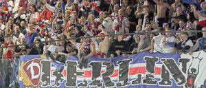 Wenig freie Plätze. Seit der Saison 2009/2010 spielen die Eisbären in der Arena am Ostbahnhof. Auch in dieser Saison liegt der Besucherschnitt bei 14 000 Zuschauern pro Spiel. 