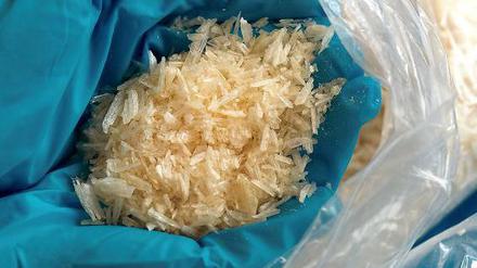 Sichergestellt. Crystal Meth sieht auf den ersten Blick nicht gefährlich aus, wirkt aber potenziell tödlich. Die Droge wird geschnupft oder geraucht.