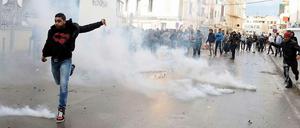 Demonstranten in Tunesien.