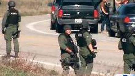 Auf der Suche nach Dorner – ein Checkpoint nahe Big Bear. Foto: rtr