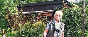 Bedrohte Idylle. Wie lange ein Teil der Pächter in der Kolonie Oeynhausen noch die Blumenpracht genießen kann, ist fraglich. Ein Investor plant dort 700 Wohnungen.