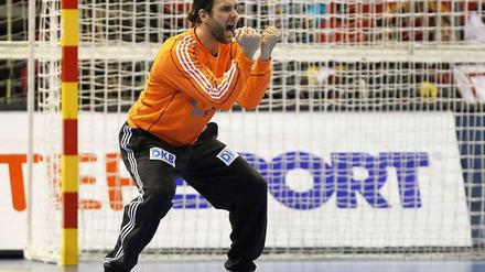 Die Hände voller Leidenschaft: Handball-Nationaltorhüter Silvio Heinevetter gegen Spanien.
