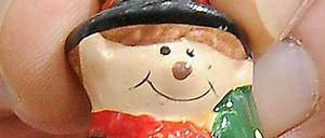 Einen kleinen Schornsteinfeger bekam Matthias Platzeck am Montag geschenkt.