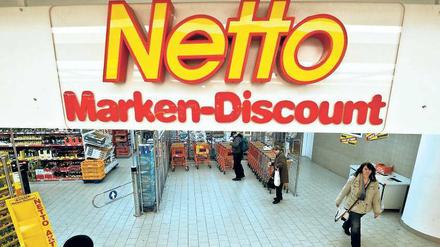 Knapp bemessen. In 90 Minuten sollen die Waren einer Palette eingeräumt sein. Dann können die Kunden zugreifen. 