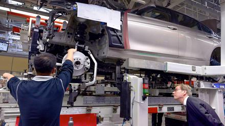 Bundesaußenminister Guido Westerwelle besuchte im Oktober 2012 das BMW-Fertigungswerk in Shenyang. 