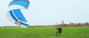 Im grünen Bereich. Das Tempelhofer Feld hat bei jedem Wetter seine Fans. Manche von ihnen lehnen jegliche Bebauung strikt ab – auch an den Rändern des Parks.