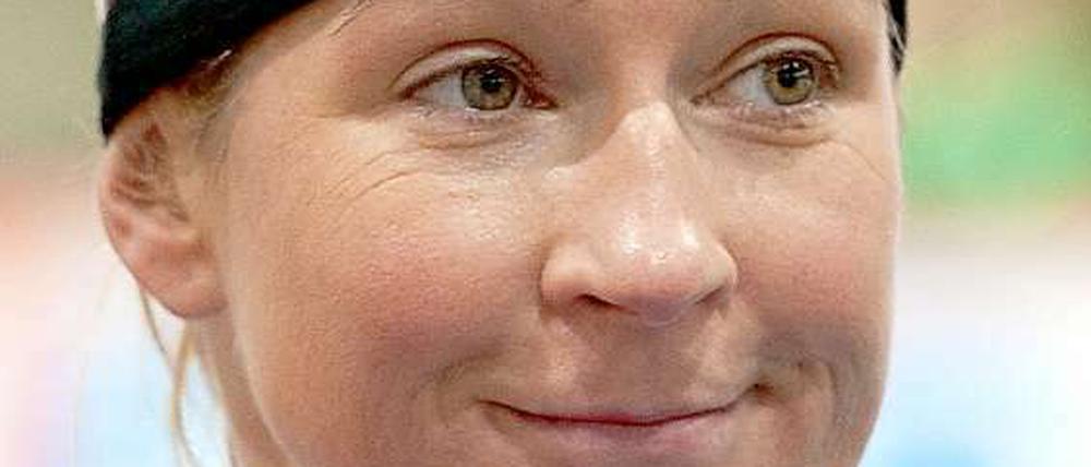Bitte lächeln. Claudia Pechstein hat eine Sorge weniger.
