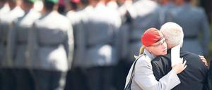 Trauerfeier. Eine Bundeswehrsoldatin