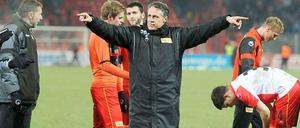 Kennt beide Seiten. Uwe Neuhaus stand mit dem 1. FC Union zu Saisonbeginn im Tabellenkeller. Inzwischen befinden sich die Berliner in Reichweite zu den Topteams.