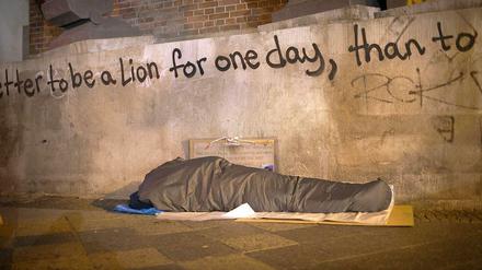 Besonders für Obdachlose waren die vergangenen Kältenächte hart. Möglicherweise gab es einen ersten Kältetoten in Berlin.