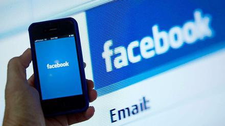 Facebook steht wegen seiner Datenschutzpolitik wieder in der Kritik - diesmal bei der Tochter Instagram.