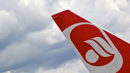 500 Stellen und 20 Flugzeuge weniger, so will Air Berlin wieder schwarze Zahlen schreiben.