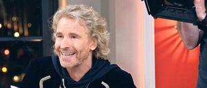 Auf Publikum muss Thomas Gottschalk im Studio im Humboldt-Carré verzichten, nicht jedoch auf Gäste. Zur ersten Sendung kommt Michael „Bully“ Herbig. Foto: ARD