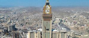 Ausufernder Bauboom. Für den überdimensionierten Uhrenturm direkt hinter der Kaaba in Mekka musste 2002 eine osmanische Festung weichen.