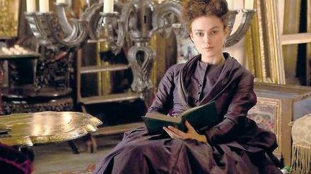 Der Roman aller Romane. Keira Knightley als Anna Karenina. Eine Neuverfilmung des Meisterwerks von Leo Tolstoi kommt am 6. Dezember in die Kinos. 