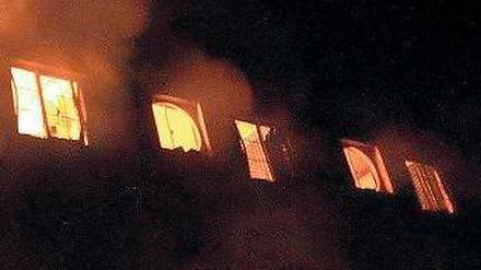 Todesfalle. 112 Menschen starben in dieser Fabrik, Notausgänge waren versperrt.