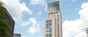 Neuzugang. Das Waldorf-Astoria im „Zoofenster“ am Breitscheidplatz beteiligt sich an der Übernachtungsaktion. Nach rund einjähriger Verzögerung soll es Mitte Dezember öffnen. 