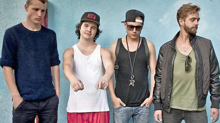 Schwarm dänischer Mädchen. Lukas Graham (2.v.l.) mit seiner Band.