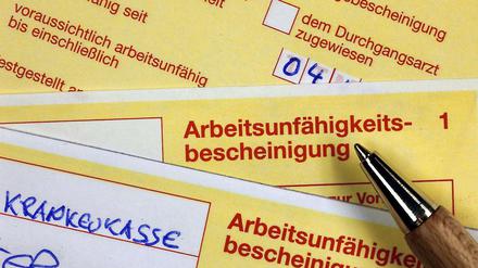 Die Arbeitgeber müssen nicht begründen, warum sie bereits am ersten Tag einen Krankenschein vorgelegt bekommen wollen.