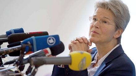 Die Berliner Verfassungsschutzchefin Claudia Schmid tritt zurück.