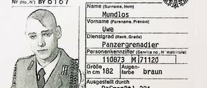 Die rechte Gesinnung des NSU-Terroristen Uwe Mundlos fiel schon während seiner Zeit als Wehrpflichtiger auf. Das Bild zeigt seinen Truppenausweis aus dem Jahr 1994. 
