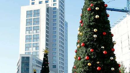 Neuzugang. Das Waldorf-Astoria im „Zoofenster“ am Breitscheidplatz beteiligt sich an der Übernachtungsaktion. Nach rund einjähriger Verzögerung soll es Mitte Dezember öffnen. 