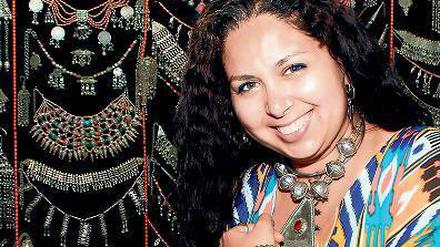 Kulturelle Grenzgängerin. Haidy Hamdy verbindet in ihrem Silberschmuck Elemente beduinischer und nubischer Kultur.