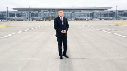 In der Kritik. Rainer Schwarz, 55, ist seit den 80ern auf Flughäfen tätig. München, Nürnberg, Düsseldorf – und seit 2006 Berlin.