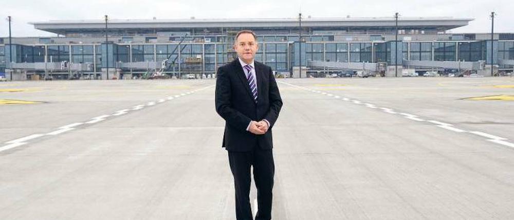 In der Kritik. Rainer Schwarz, 55, ist seit den 80ern auf Flughäfen tätig. München, Nürnberg, Düsseldorf – und seit 2006 Berlin.