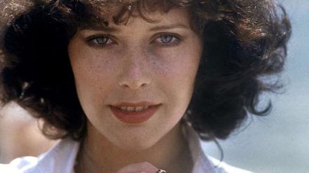 Durch den Erotik-Film „Emmanuelle“ wurde sie berühmt, am 18. Oktober 2012 ist die niederländische Schauspielerin Sylvia Kristel ist tot im Alter von 60 Jahren ihrem Krebsleiden erlegen.