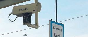 Sicherheit im Blick. Während Kameras in den U-Bahnhöfen und den meisten Fahrzeugen der BVG Standard sind, werden nur wenige S-Bahnhöfe überwacht.