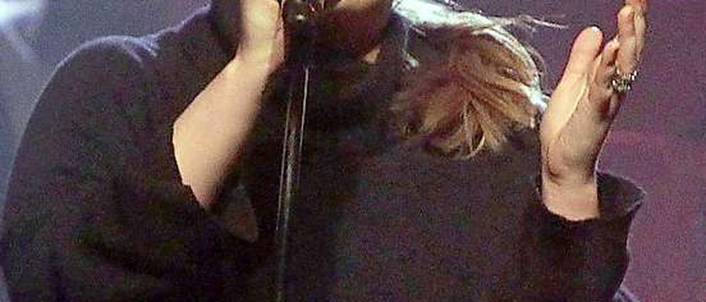 Die britische Sängerin Adele reiht sich als Interpretin der berühmten James-Bond-Titelmelodie ein. 